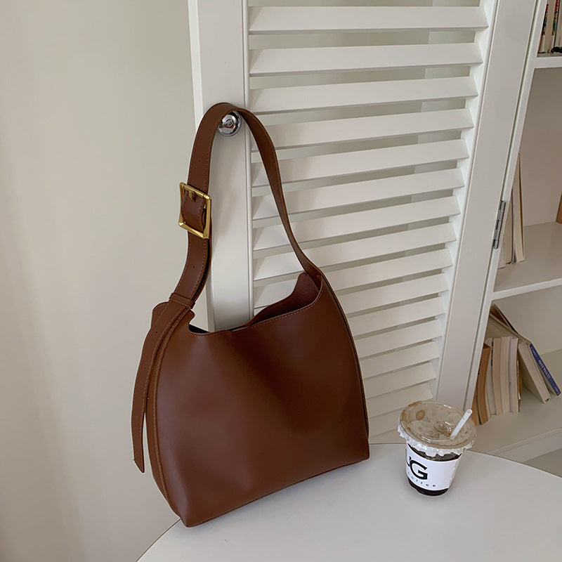 Kalvessa Minimalist Crossbody