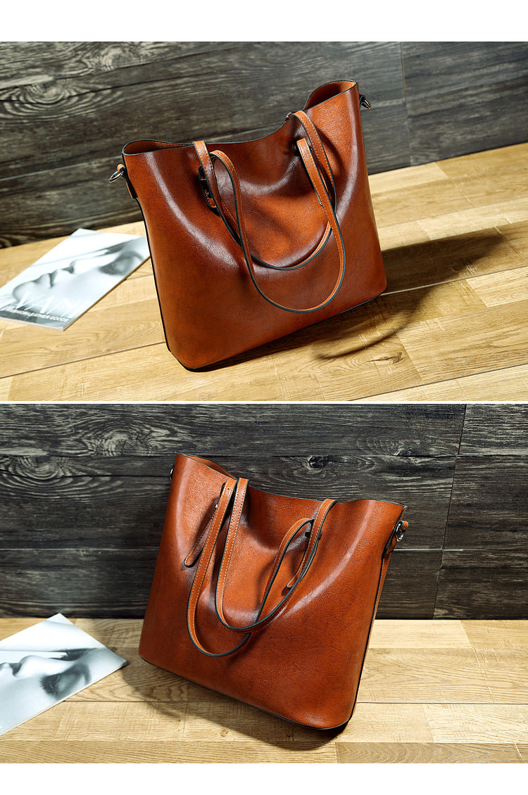 Kalvessa Oil-Wax Shoulder Tote